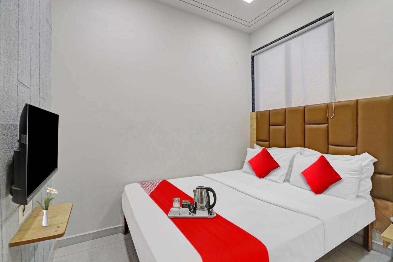 Hotel O Royal Orbit Surat Buitenkant foto
