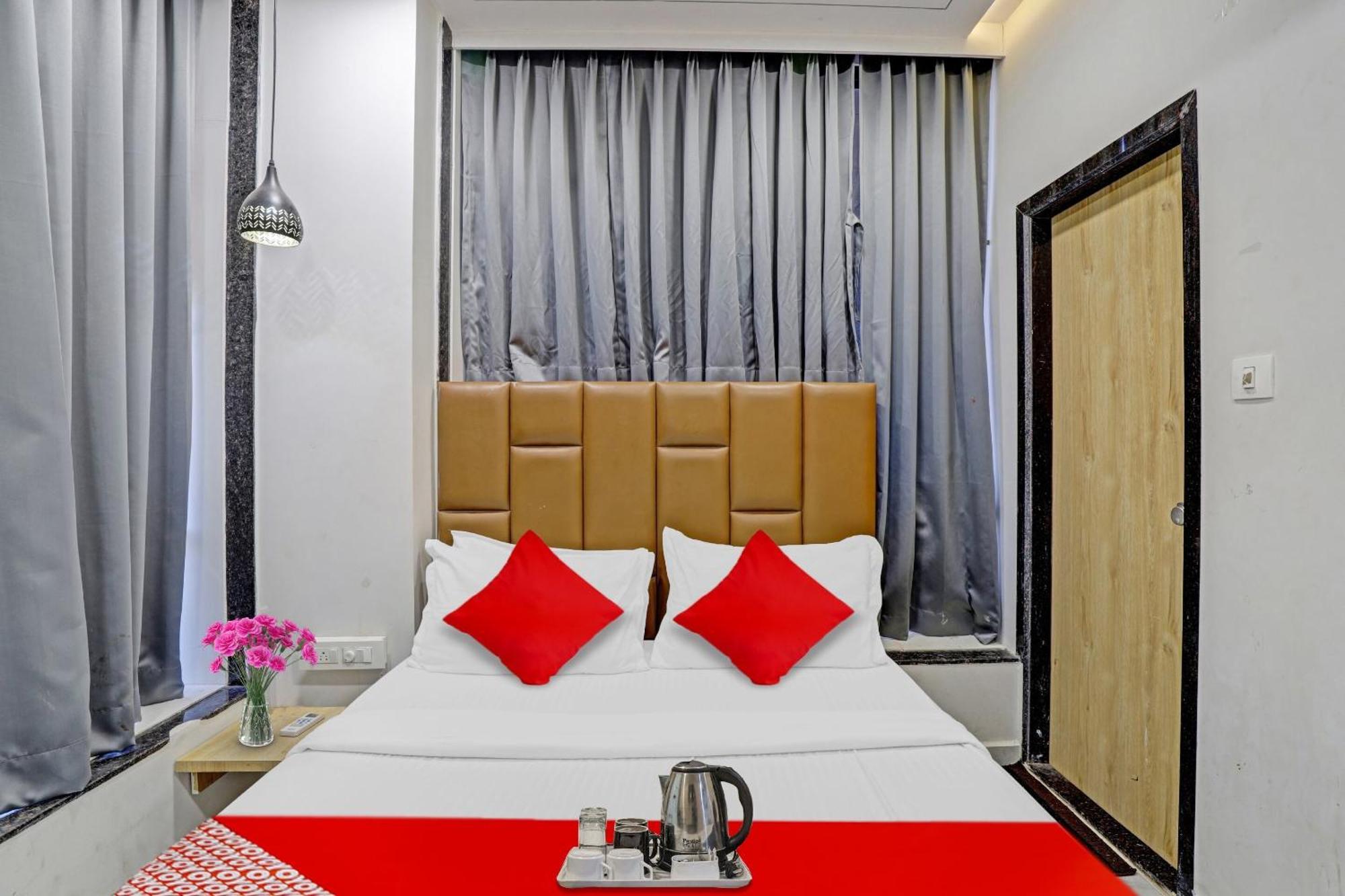Hotel O Royal Orbit Surat Buitenkant foto