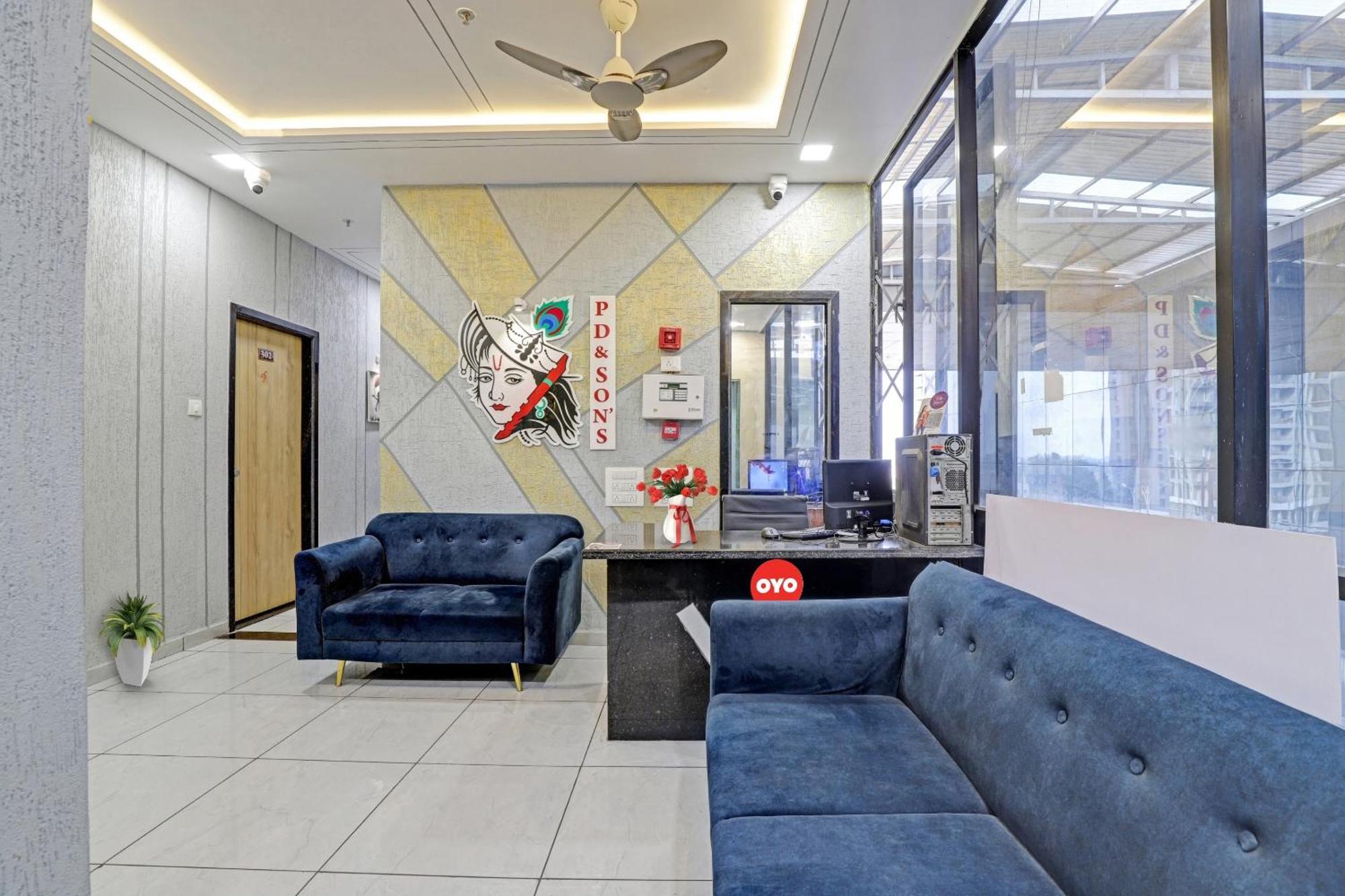Hotel O Royal Orbit Surat Buitenkant foto